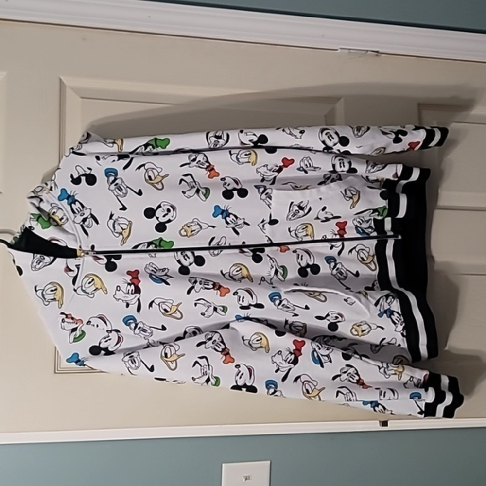 Disney Classic Disney Characters White With Black Trim Hoodie Men's XL NWOT Cond
